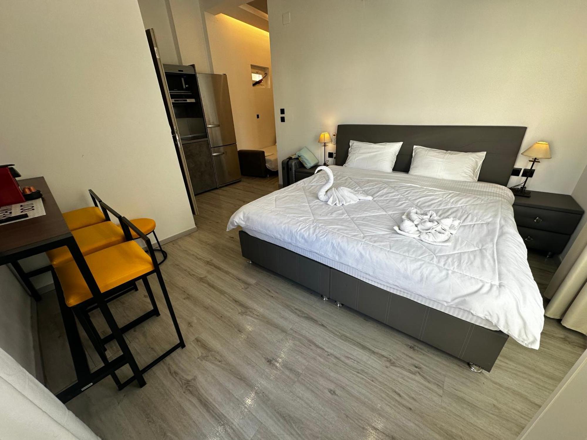 Travelers Luxury Suites, Studios & Apartments Corfu  외부 사진
