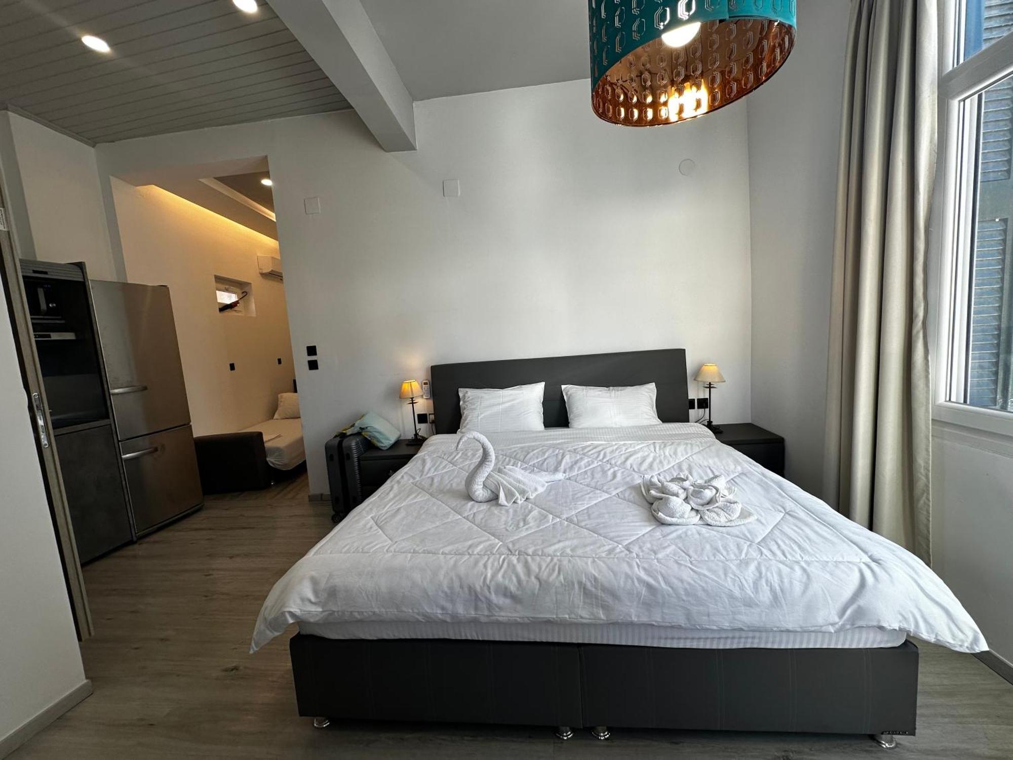 Travelers Luxury Suites, Studios & Apartments Corfu  외부 사진