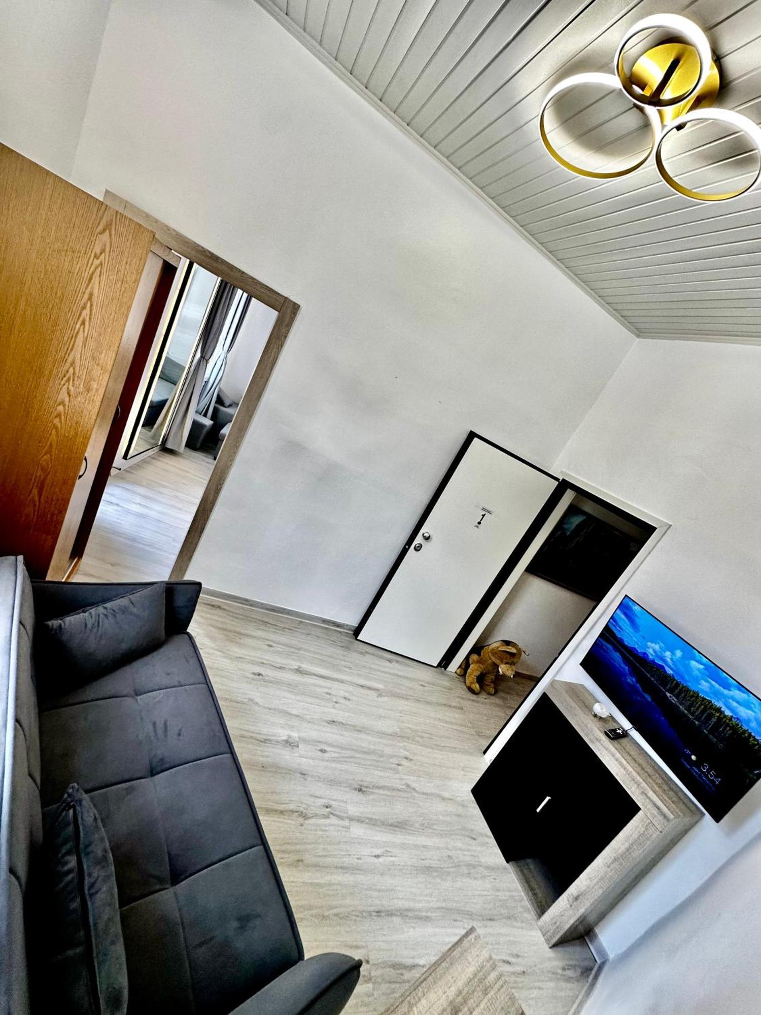 Travelers Luxury Suites, Studios & Apartments Corfu  외부 사진