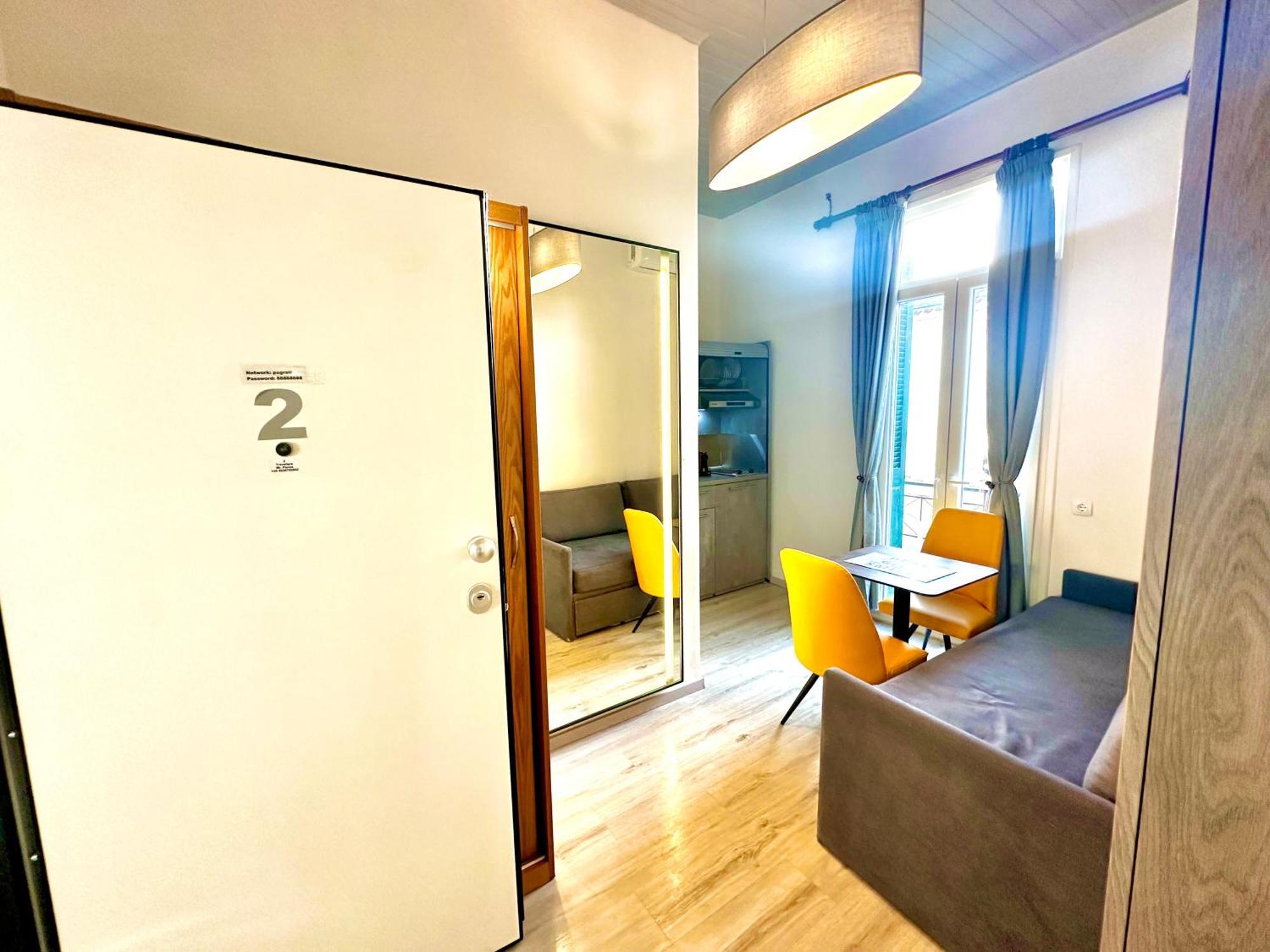 Travelers Luxury Suites, Studios & Apartments Corfu  외부 사진