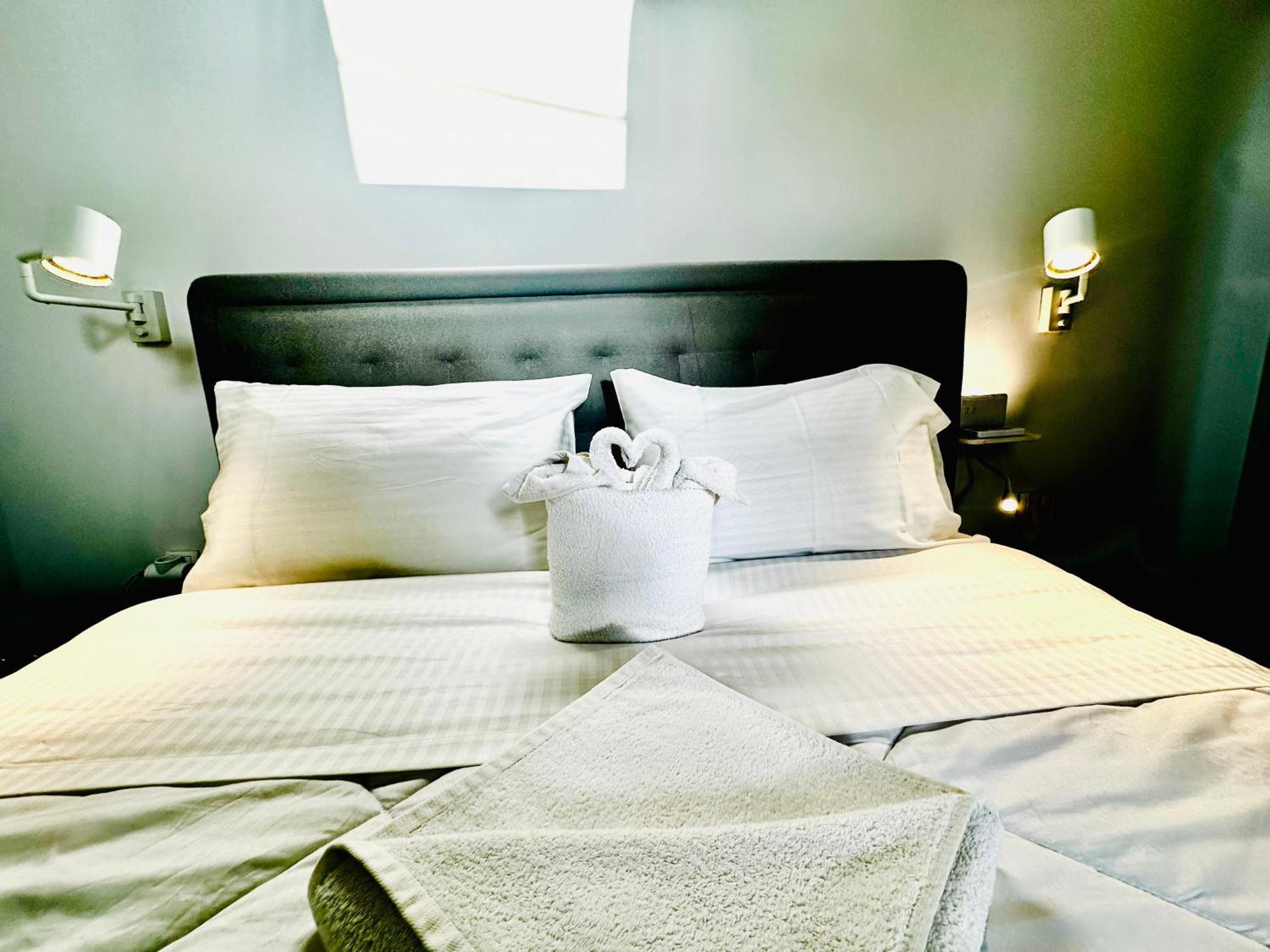 Travelers Luxury Suites, Studios & Apartments Corfu  외부 사진