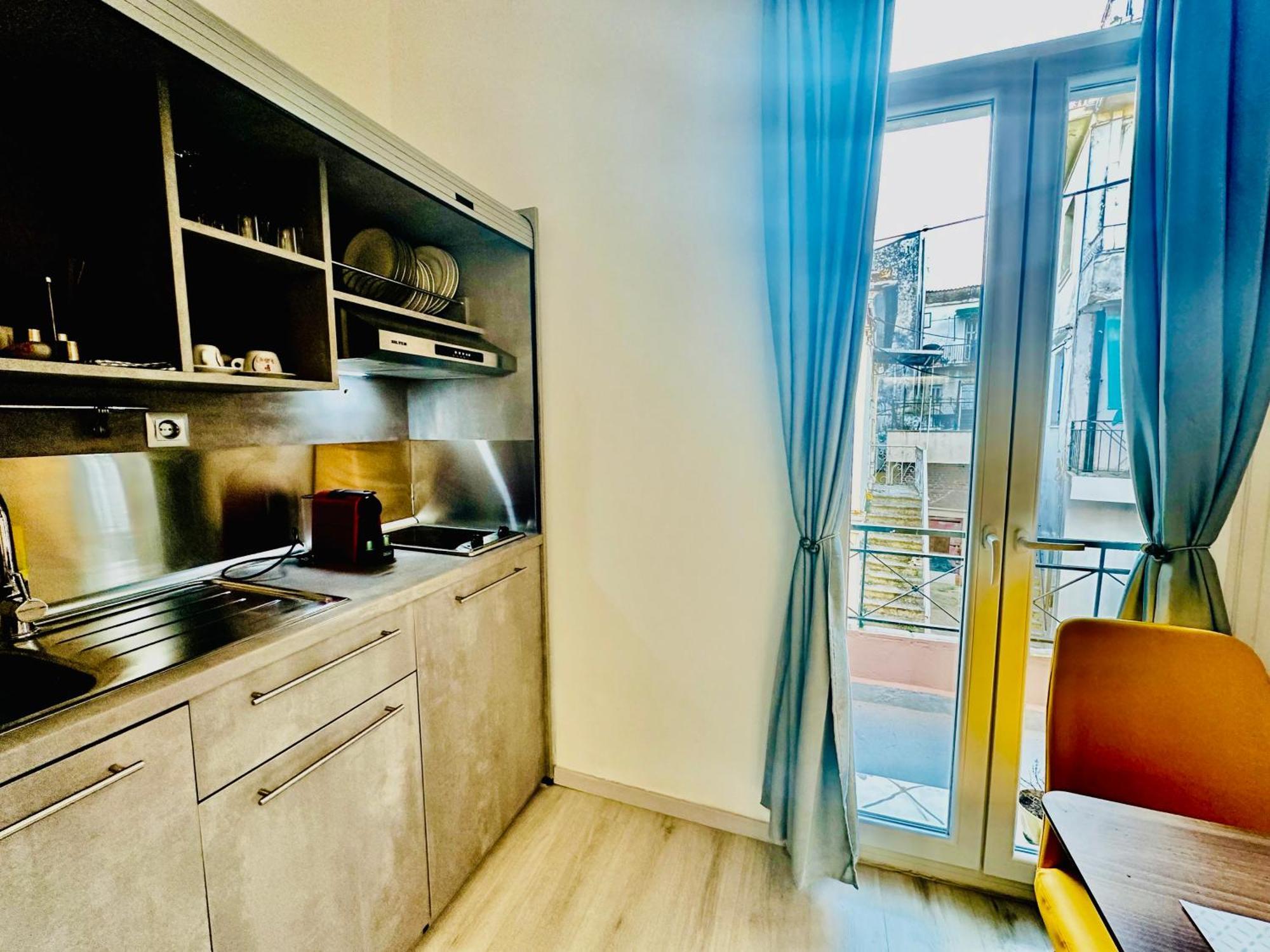 Travelers Luxury Suites, Studios & Apartments Corfu  외부 사진