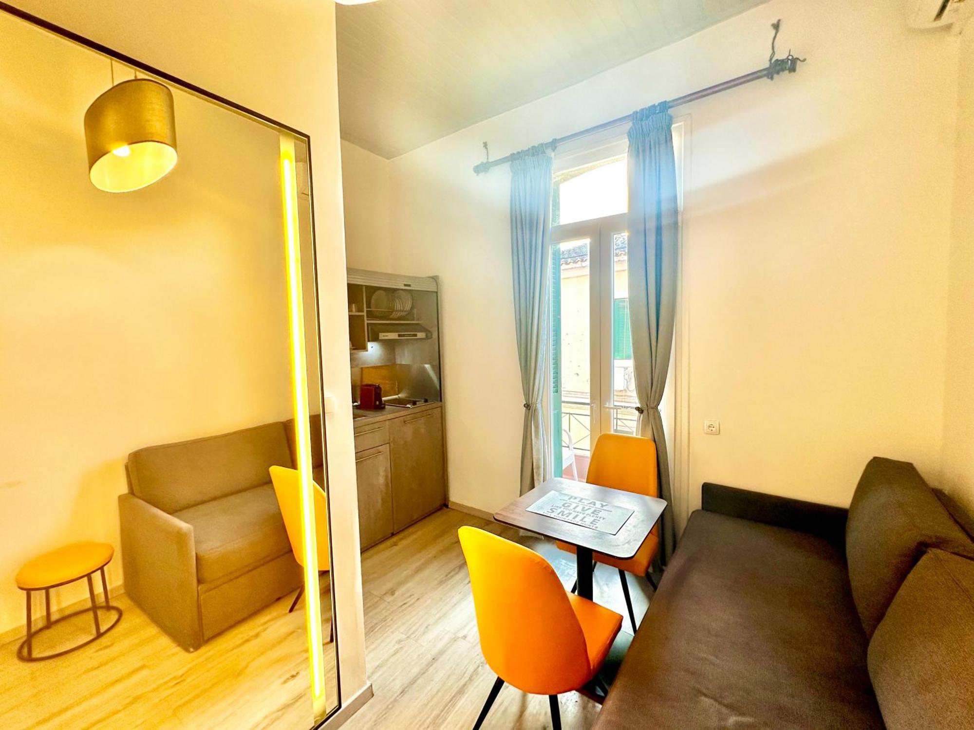 Travelers Luxury Suites, Studios & Apartments Corfu  외부 사진