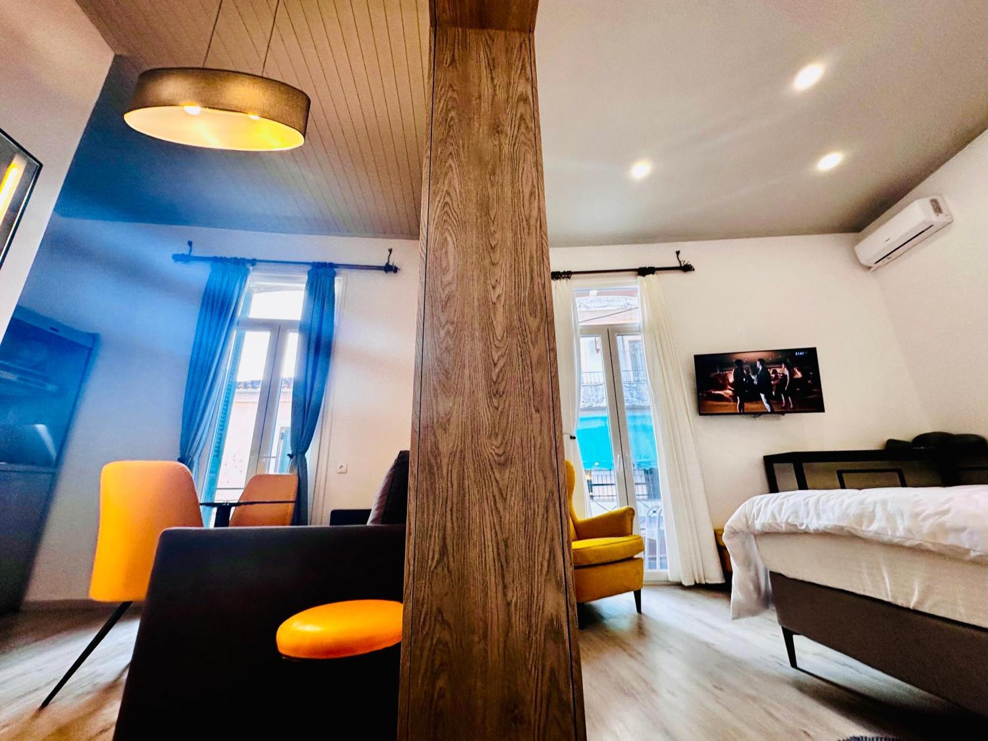 Travelers Luxury Suites, Studios & Apartments Corfu  외부 사진