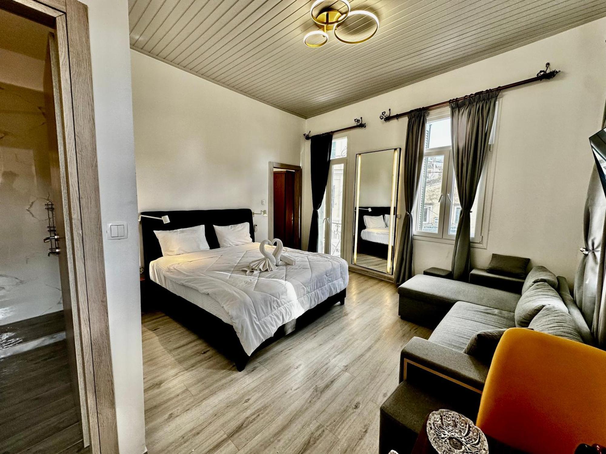 Travelers Luxury Suites, Studios & Apartments Corfu  외부 사진
